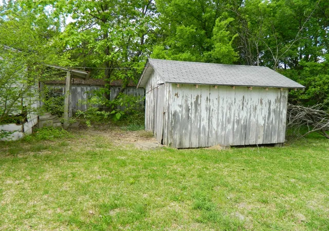 Photo 3 of Single family home for sale at 402 W Fannin St, Leonard, TX 75452 | MLS# 21235822 | Listing updated on 2026-10-05