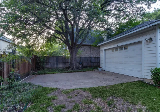 Homes for sale in University Park, TX | 4415 Druid Ln, University Park, TX 75205 | MLS# 21236791