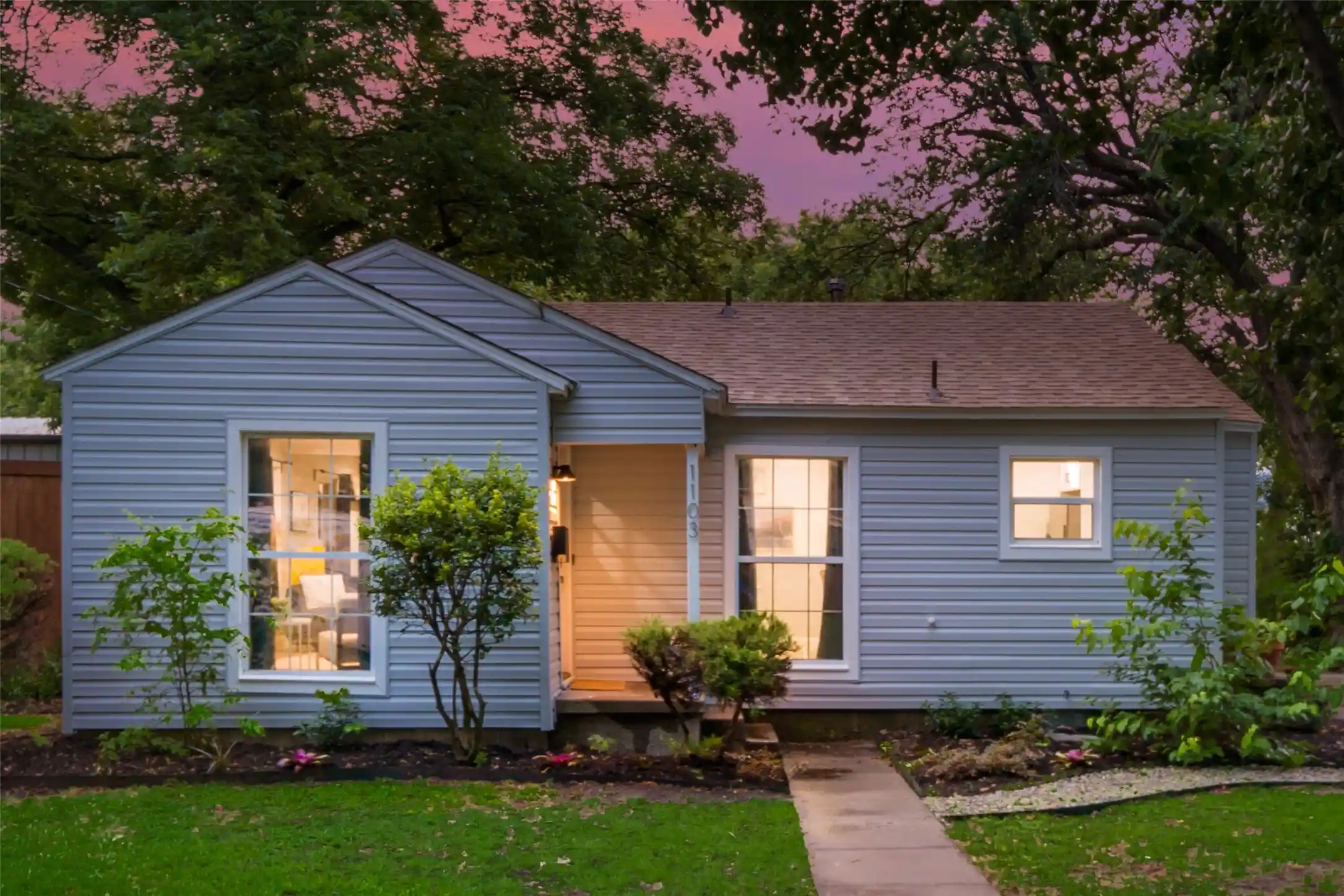 Photo 1 of Single family home for sale at 1103 W Russell Ave, Carrollton, TX 75006 | MLS# 21236801 | Listing updated on 2026-06-18