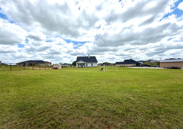 Homes for sale in Paradise, TX | 140 Spring Creek Cir, Paradise, TX 76073 | MLS# 21235057