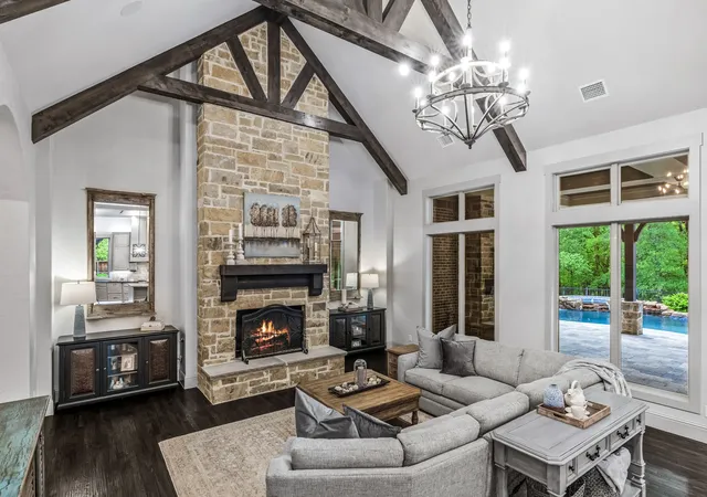 Photo 3 of Single family home for sale at 521 W Waters Edge Wy, Little Elm, TX 75068 | MLS# 21233589 | Listing updated on 2026-09-29