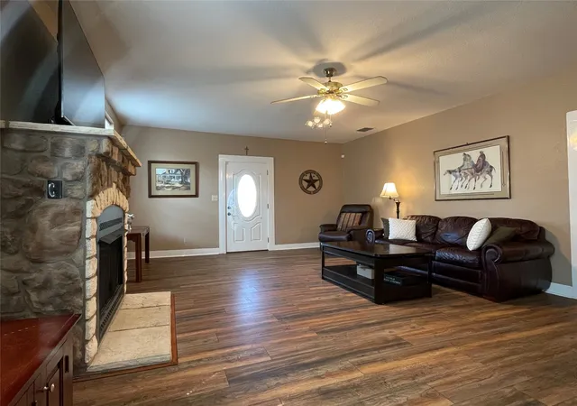 Photo 2 of Single family home for sale at 5101 Birchman Ave, Fort Worth, TX 76107 | MLS# 21235355 | Listing updated on 2026-08-27