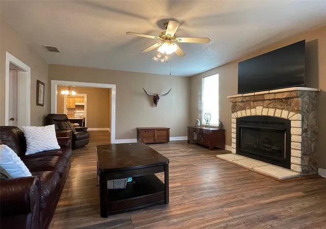 Photo 4 of Single family home for sale at 5101 Birchman Ave, Fort Worth, TX 76107 | MLS# 21235355 | Listing updated on 2026-08-27