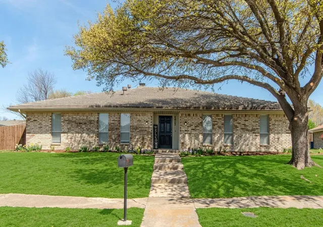 Photo 1 of Single family home for sale at 5902 Fawn Valley Ln, Rowlett, TX 75089 | MLS# 21234640 | Listing updated on 2026-09-01
