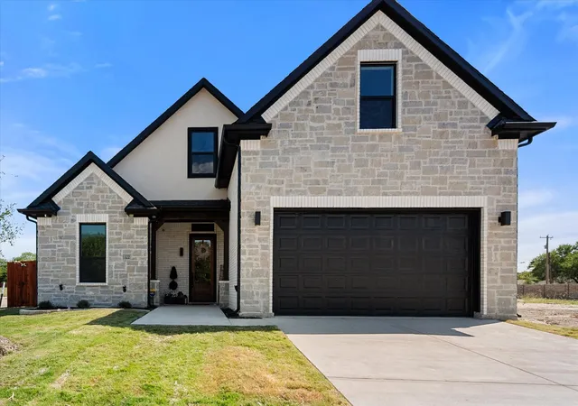 Homes for sale in Red Oak, TX | 122 Yvonne St, Red Oak, TX 75154 | MLS# 21236938