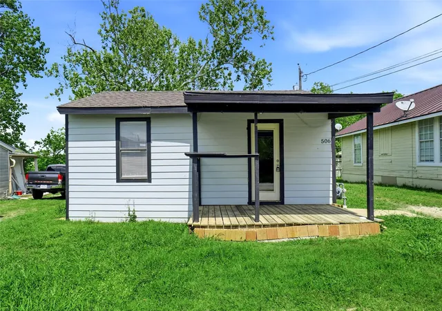 Photo 1 of Single family home for sale at 506 Bluebonnet St, Aubrey, TX 76227 | MLS# 21231209 | Listing updated on 2026-09-16