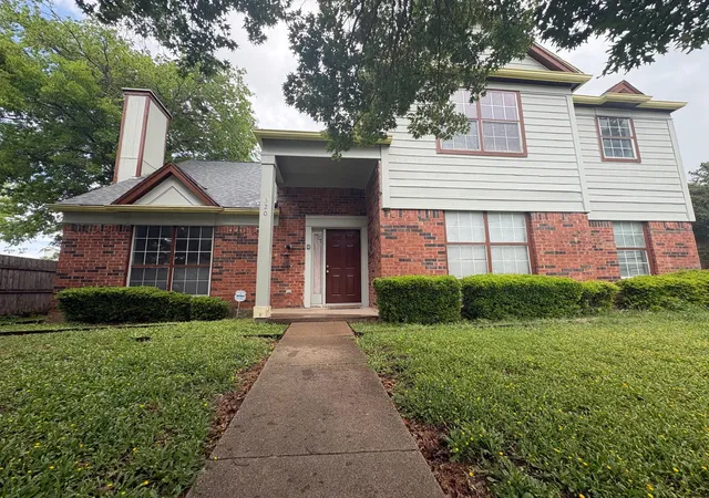 Single family home for sale at 320 W Williams St, Cedar Hill, TX 75104 | MLS# 21236795