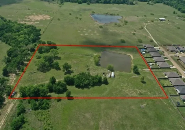 Photo 1 of Land for sale at 600 Barnes Rd, Mabank, TX 75147 | MLS# 21237216 | Listing updated on 2026-07-28