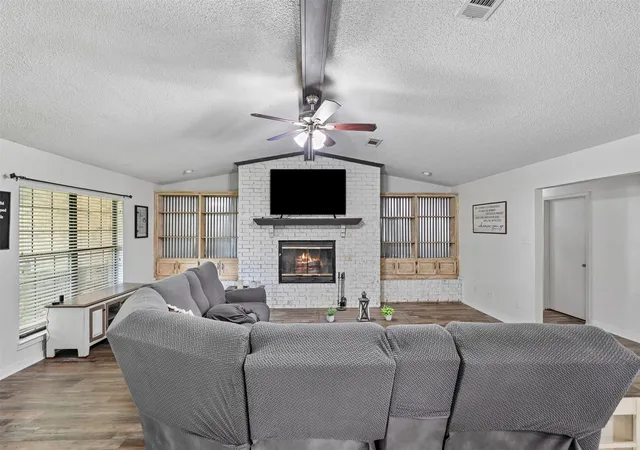 Photo 1 of Single family home for sale at 231 Cedarwood Dr, Enchanted Oaks, TX 75156 | MLS# 21237213 | Listing updated on 2026-08-25