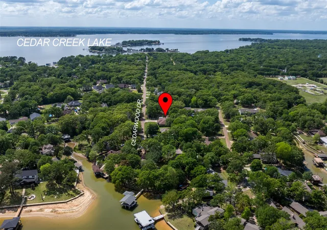 Photo 2 of Single family home for sale at 231 Cedarwood Dr, Enchanted Oaks, TX 75156 | MLS# 21237213 | Listing updated on 2026-08-25