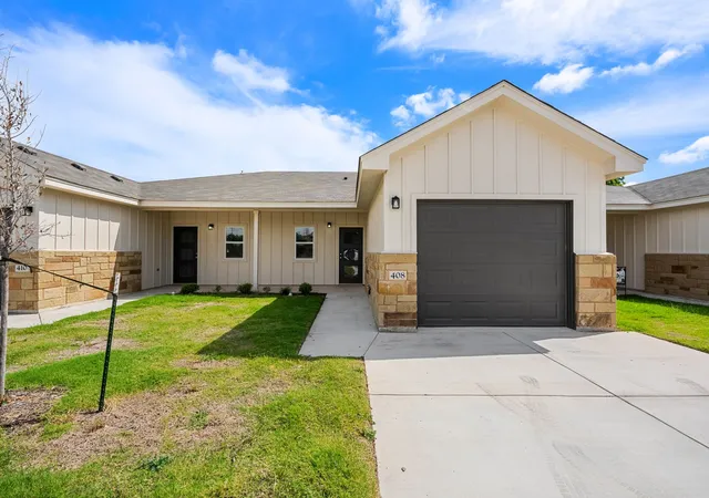 Photo 2 of Townhouse for sale at 408 W Avenue C, Copperas Cove, TX 76522 | MLS# 21222617 | Listing updated on 2026-08-26