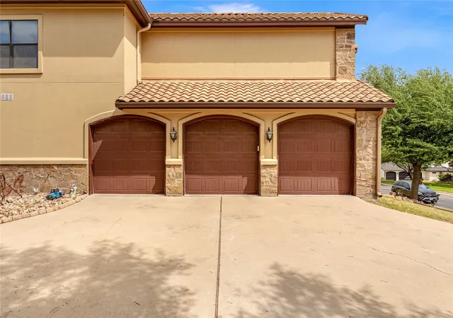 Photo 3 of Single family home for sale at 1516 Harvest Dr, Nolanville, TX 76559 | MLS# 21231203 | Listing updated on 2026-10-06