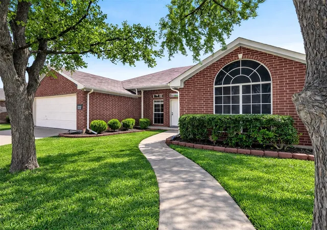 Photo 3 of Single family home for sale at 11305 Ocean Rd, Frisco, TX 75035 | MLS# 21237311 | Listing updated on 2026-10-07