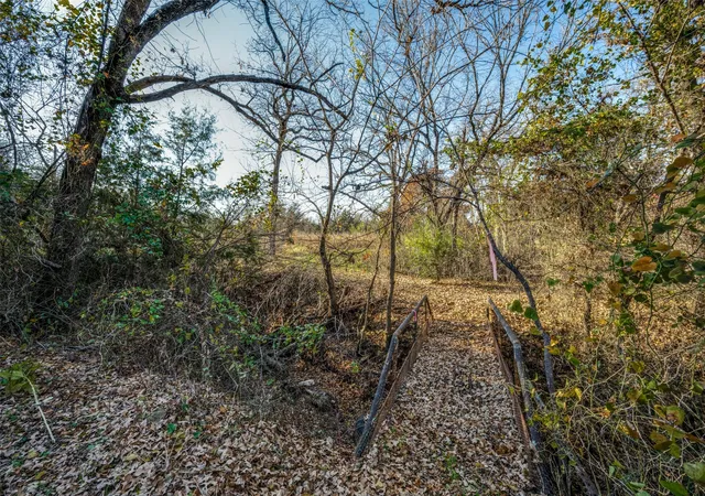 4th image of 403 Woodland Dr, Copper Canyon, TX 75077 | MLS# 21237347