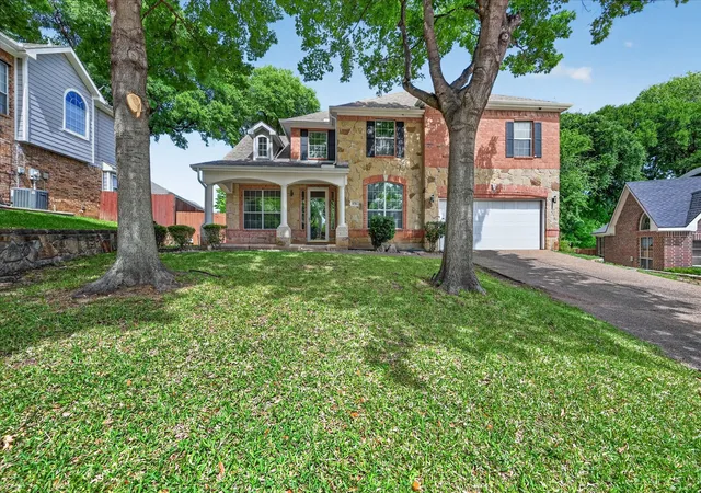 Photo 1 of Single family home for sale at 656 Links View Ct, Grand Prairie, TX 75052 | MLS# 21233110 | Listing updated on 2026-08-19