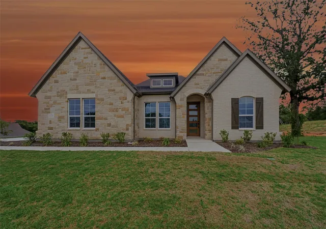 Photo 1 of Sale Pending at 128 Oak Grove Wy, Springtown, TX 76082 | MLS# 21237482 | Listing updated on 2026-10-03