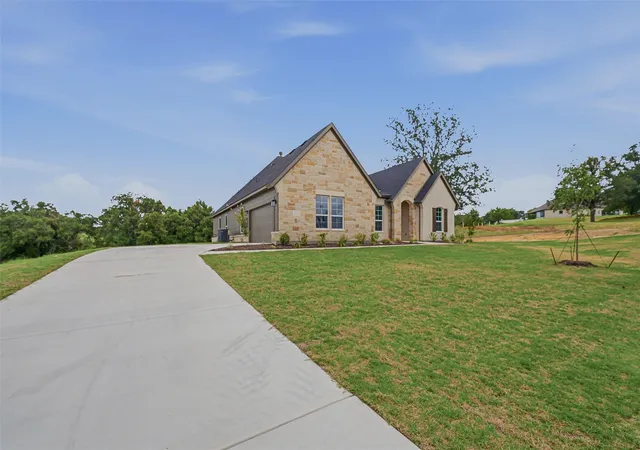 Photo 3 of Sale Pending at 128 Oak Grove Wy, Springtown, TX 76082 | MLS# 21237482 | Listing updated on 2026-10-03