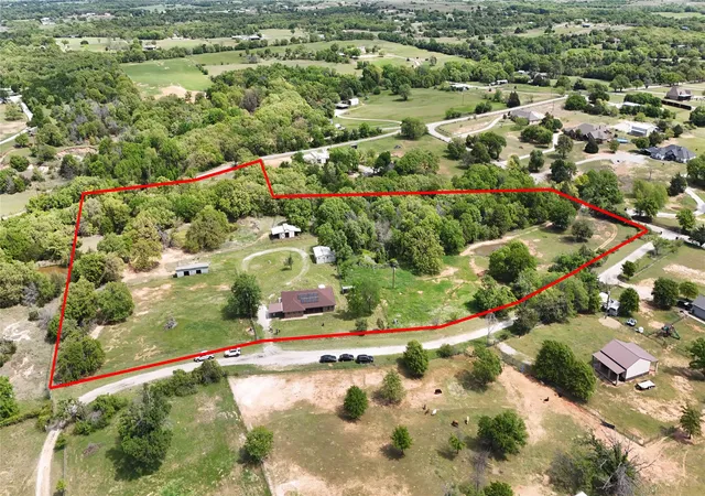 Photo 3 of Single family home for sale at 1232 County Road 4371, Decatur, TX 76234 | MLS# 21226174 | Listing updated on 2026-09-30