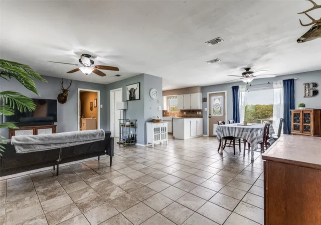 Photo 3 of Single family home for sale at 1232 County Road 4371, Decatur, TX 76234 | MLS# 21226174 | Listing updated on 2026-09-30