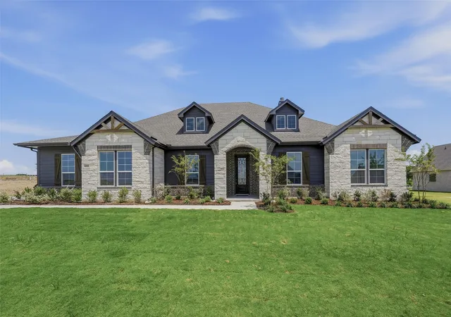 Photo 2 of Single family home for sale at 6525 Huron Dr, Blue Ridge, TX 75424 | MLS# 21237566 | Listing updated on 2026-09-27