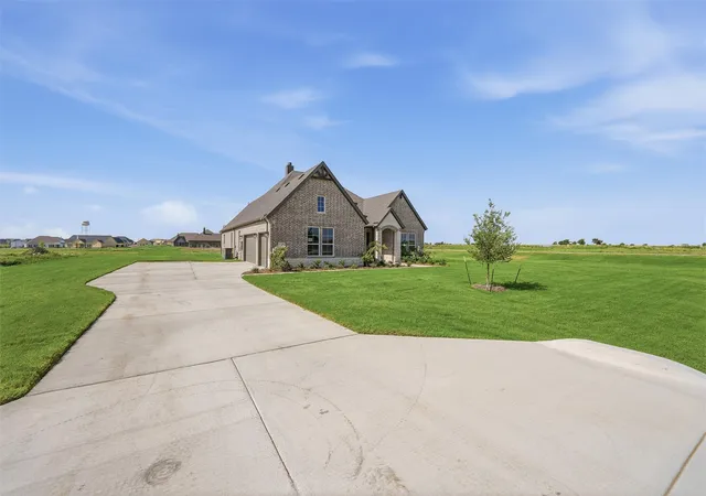 Photo 3 of Single family home for sale at 12421 Hornfels Dr, Krum, TX 76249 | MLS# 21237686 | Listing updated on 2026-10-07