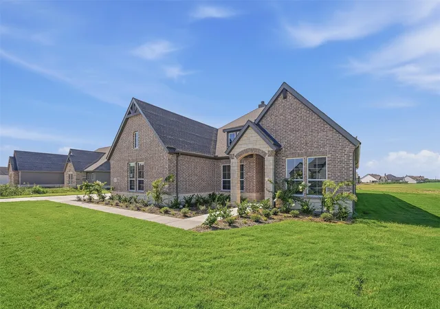 Photo 4 of Single family home for sale at 12421 Hornfels Dr, Krum, TX 76249 | MLS# 21237686 | Listing updated on 2026-10-07