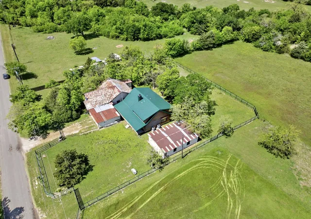 Photo 2 of Single family home for sale at 858 County Road 1006, Celeste, TX 75423 | MLS# 21237557 | Listing updated on 2026-09-17