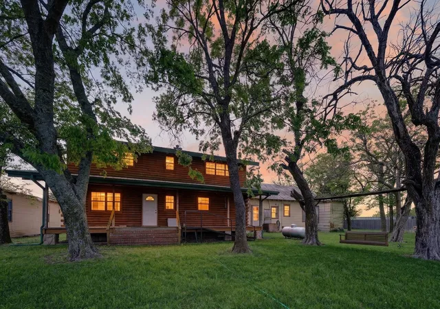 Photo 3 of Single family home for sale at 858 County Road 1006, Celeste, TX 75423 | MLS# 21237557 | Listing updated on 2026-09-17