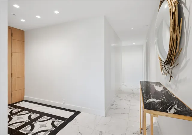 Photo 3 of Sale Pending at 3831 Turtle Creek Blvd #16E, Dallas, TX 75219 | MLS# 21237749 | Listing updated on 2026-07-21