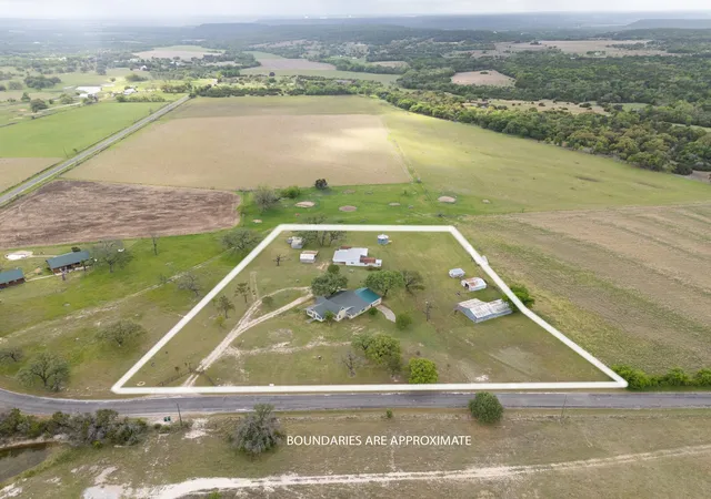 Homes for sale in Clifton, TX | 589 County Road 4150, Clifton, TX 76634 | MLS# 21237805