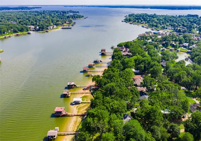 Photo 3 of Single family home for sale at 116 Camino Robles St, Gun Barrel City, TX 75156 | MLS# 21237880 | Listing updated on 2026-09-28