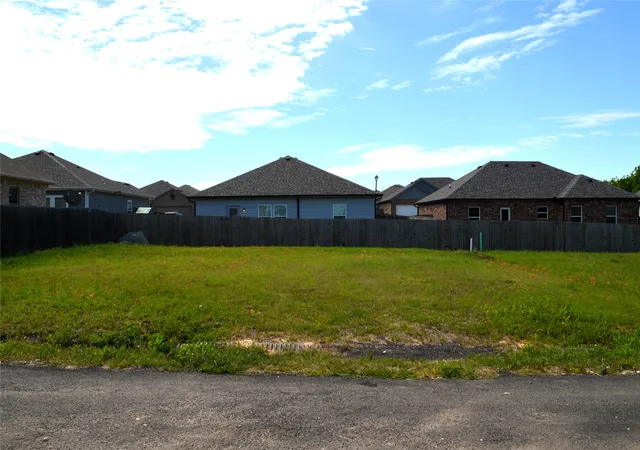 Photo 2 of Land for sale at 307 Rike Rd, Mabank, TX 75147 | MLS# 21237898 | Listing updated on 2026-10-03