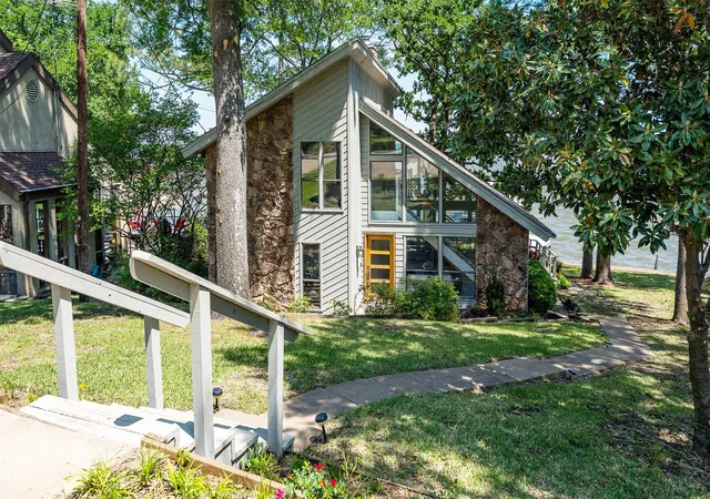 3rd image of 513 Winding Shore Dr, Tool, TX 75143 | MLS# 21237882