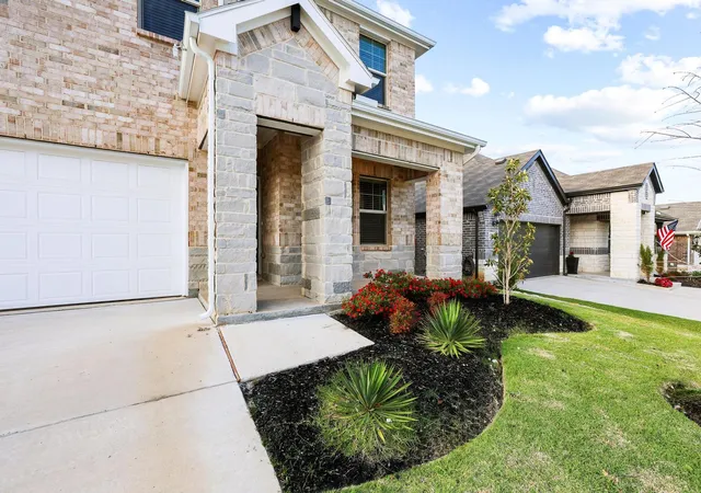 Photo 3 of Single family home for sale at 2211 Gustavus Dr, Sherman, TX 75092 | MLS# 21234748 | Listing updated on 2026-08-27