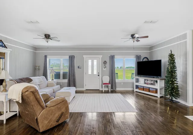 Photo 4 of Single family home for sale at 891 County Road 4740, Winnsboro, TX 75494 | MLS# 21237815 | Listing updated on 2026-09-28