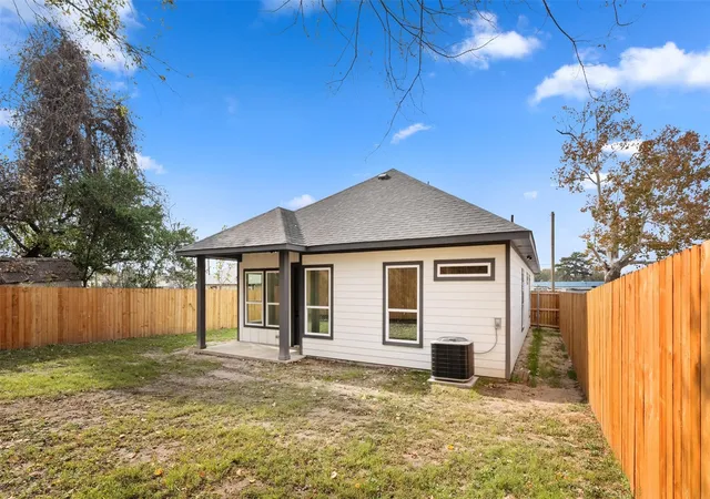 Homes for sale in Athens, TX | 8025 N Needmore St, Athens, TX 75751 | MLS# 21237960
