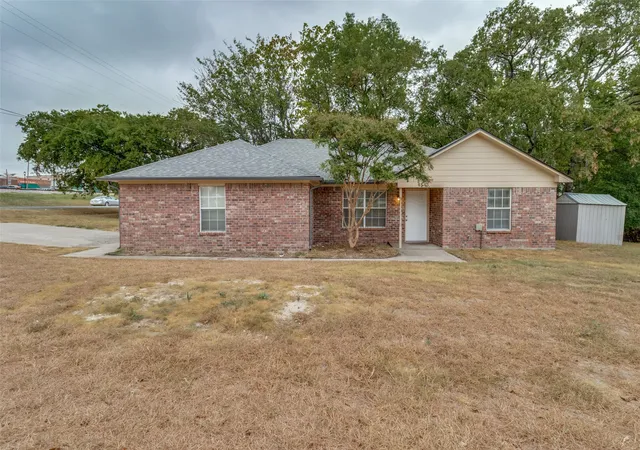 Homes for sale in Van Alstyne, TX | 454 E Fulton St, Van Alstyne, TX 75495 | MLS# 21237982