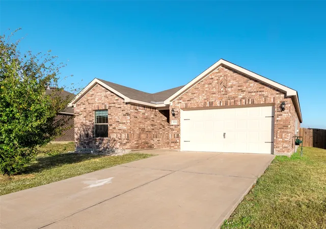 Photo 1 of Single family home for sale at 3094 Chillingham Dr, Forney, TX 75126 | MLS# 21238130 | Listing updated on 2026-08-30