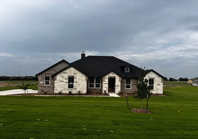 Homes for sale in Decatur, TX | 140 Hillview Trl, Decatur, TX 76234 | MLS# 21238209