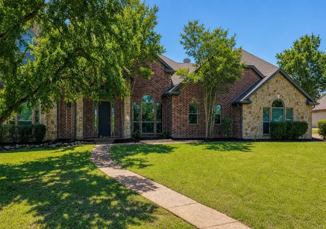 Photo 3 of Single family home for sale at 147 Tyler Ct, Fort Worth, TX 76108 | MLS# 21236975 | Listing updated on 2026-09-04