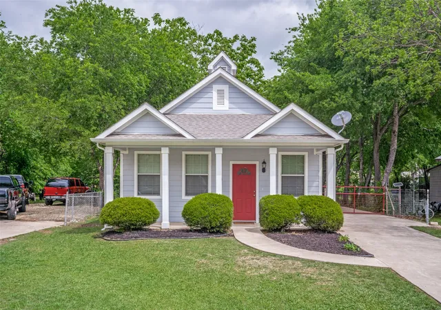 Photo 1 of Sale Pending at 1503 Cherry St, Gainesville, TX 76240 | MLS# 21238268 | Listing updated on 2026-09-22