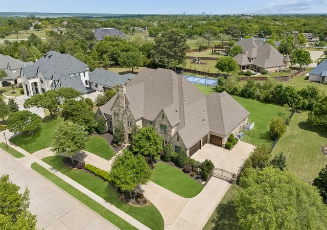 40th image of 1209 Saint Emilion Ct, Southlake, TX 76092 | MLS# 21213020