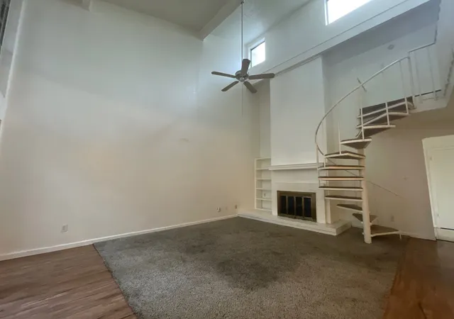 Photo 3 of Townhouse for sale at 9726 Amberton Pkwy, Dallas, TX 75243 | MLS# 21237495 | Listing updated on 2026-08-26