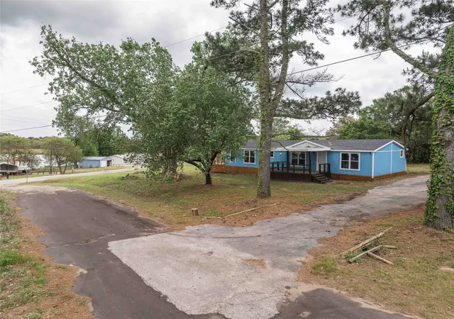 Photo 3 of Manufactured home for sale at 161 Clearview Cir, Murchison, TX 75778 | MLS# 21229837 | Listing updated on 2026-09-24