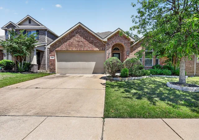 Photo 1 of Sale Pending at 11913 Saint Croix Dr, Frisco, TX 75036 | MLS# 21224445 | Listing updated on 2026-08-26