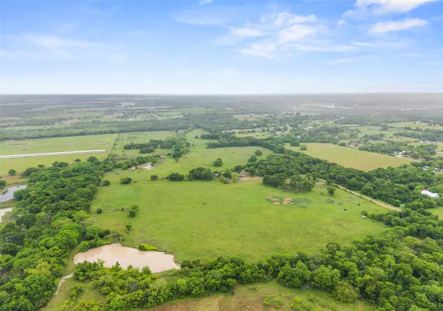 Homes for sale in Bellmead, TX | 1000 Mcdonald Ln, Bellmead, TX 76705 | MLS# 21236429