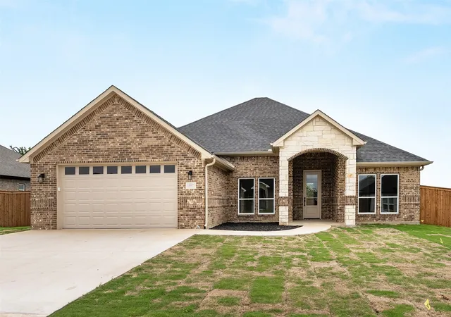 Photo 1 of Single family home for sale at 507 Limestone Cir, Mabank, TX 75147 | MLS# 21238450 | Listing updated on 2026-09-27
