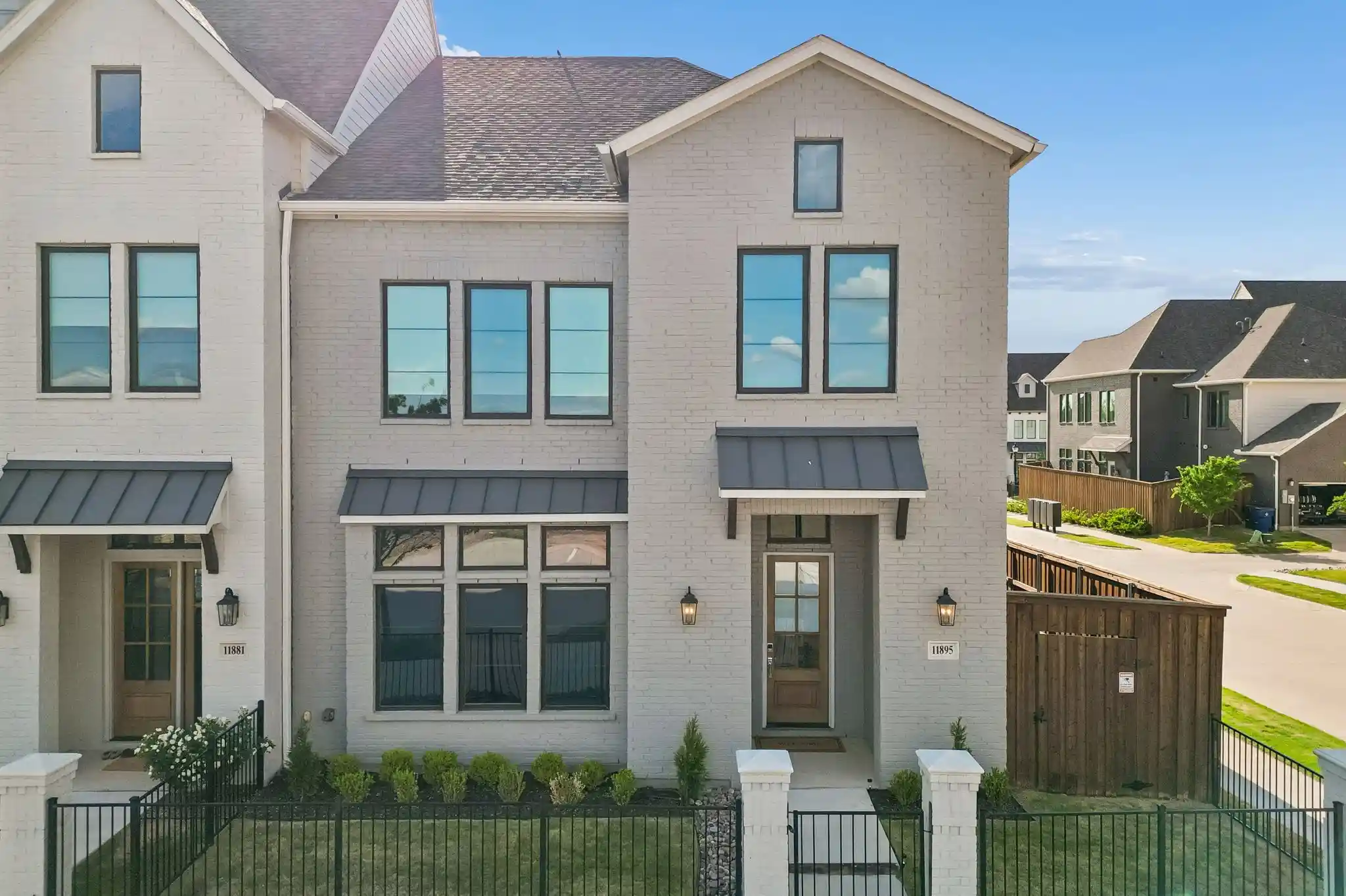Townhouse for sale at 11895 Brubaker Dr, Frisco, TX 75033 | MLS# 21238496