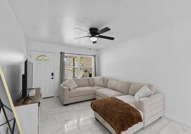 5th image of 434 W Phillips Ct, Grand Prairie, TX 75051 | MLS# 21237997