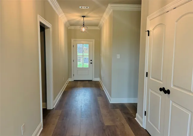 Photo 2 of Sale Pending at 6587 Blanchard Lake Dr, Shreveport, LA 71107 | MLS# 21238590 | Listing updated on 2026-08-18